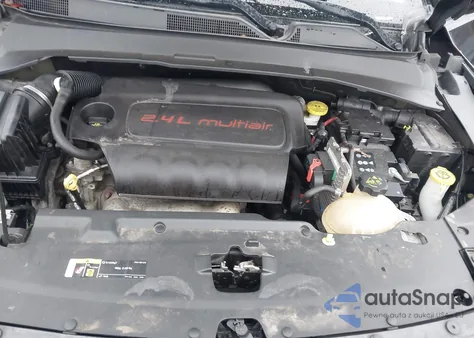 2018 Jeep Compass Latitude 4X4 из США, поврежденный, VIN 3C4NJDBBXJT262461